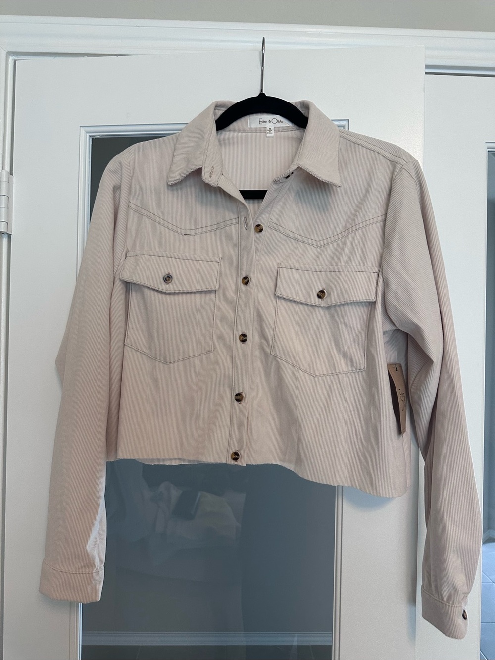 Eden & Olivia Cropped Utility Jean Jacket in Light Beige